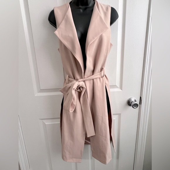 NWOT Zara Basics, Elegant Sleeveless Light Pink Vest - Picture 1 of 5